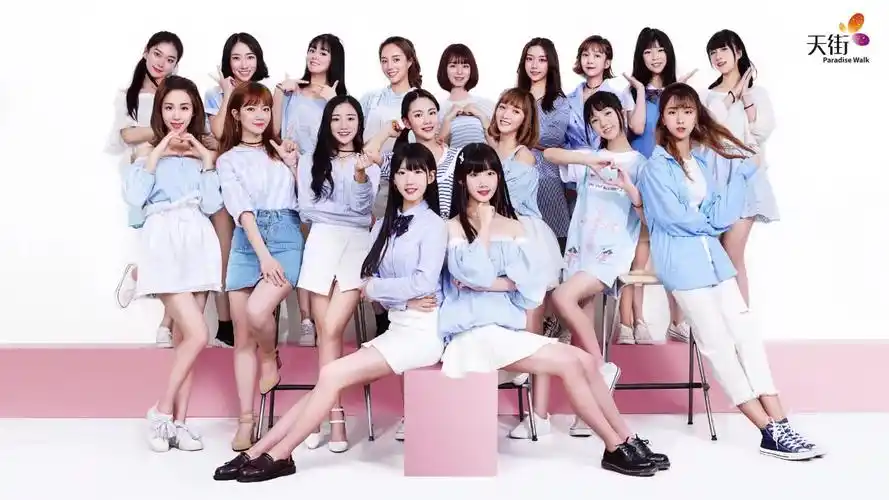 蜜蜂少女队9月16日成都金楠天街活动