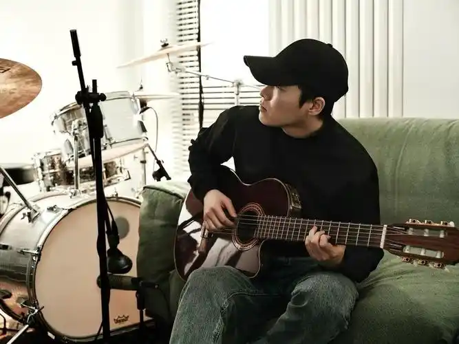 梁博个人资料简介(从小音乐天赋超人,坚持原创)