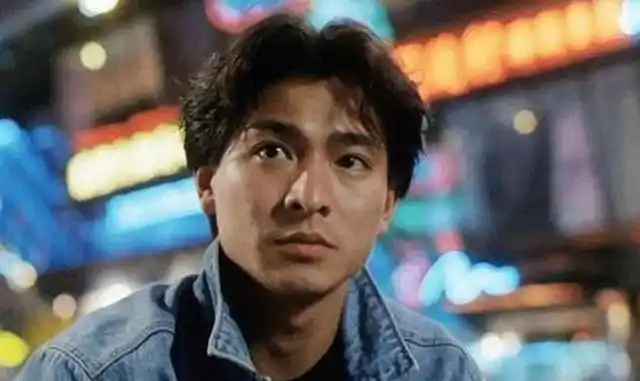 90年代的华语乐坛,中国香港歌手刘德华被称为影视歌三栖巨星,不仅获得