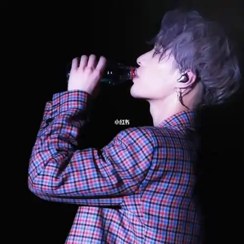 一生爱紫色,永远不变#张艺兴  #exolay  #张艺兴头像  #exo  #头像