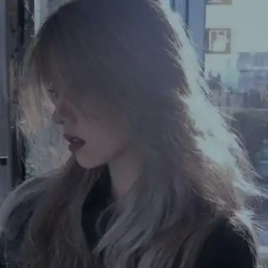 孤独黑暗系女生头像