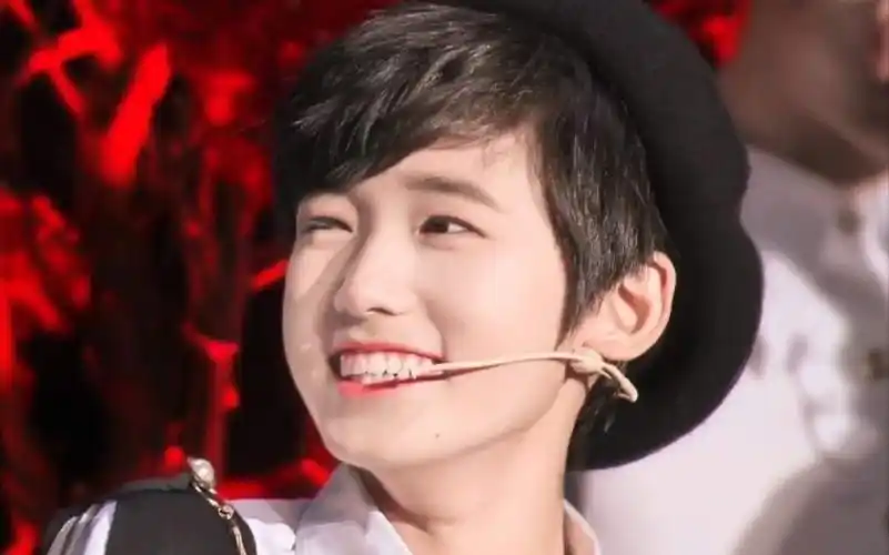 宋亚轩从小到大一直都笑的很好看很治愈的小宋