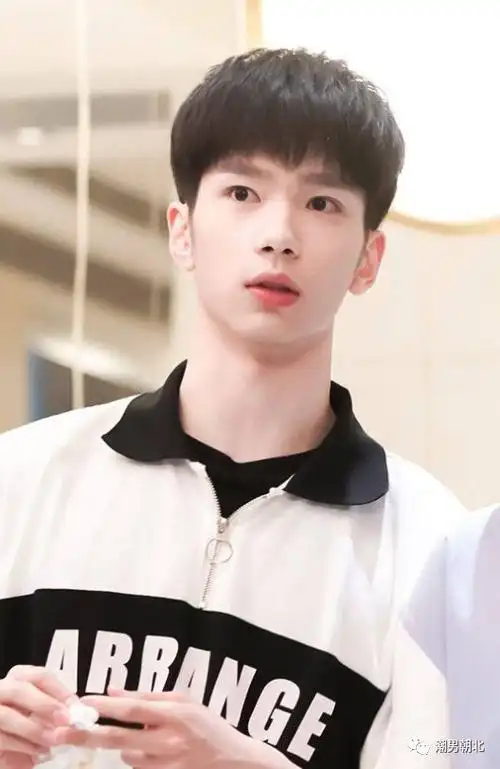 8款男生最帅气学生党发型开学了剪一个帅气翻倍