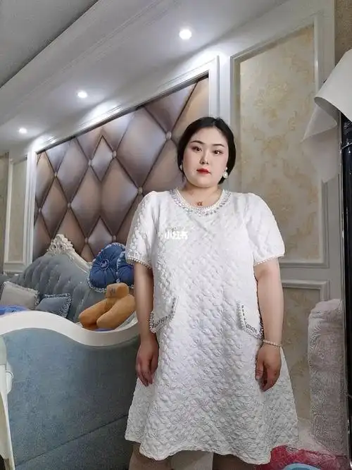 小个子150斤穿搭看起来像孕妇吗