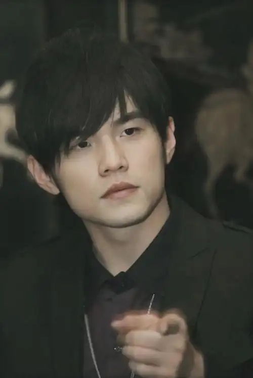 周杰伦早期有哪些好看的照片? - 知乎