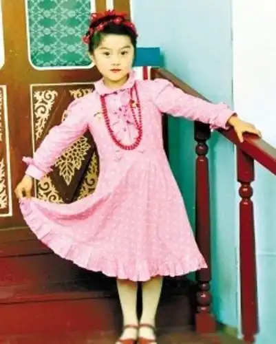 范冰冰小时候很可爱