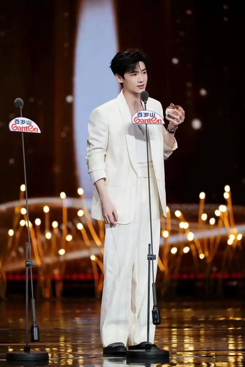 白 否极泰来 一切都好05#白敬亭 #白敬亭电视剧品质盛典 - 抖音