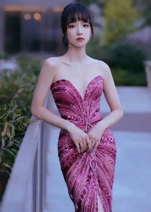 韩网评论宋茜漂亮变年轻了!