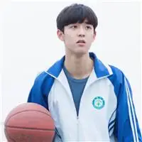 qq穿校服的男生头像超帅