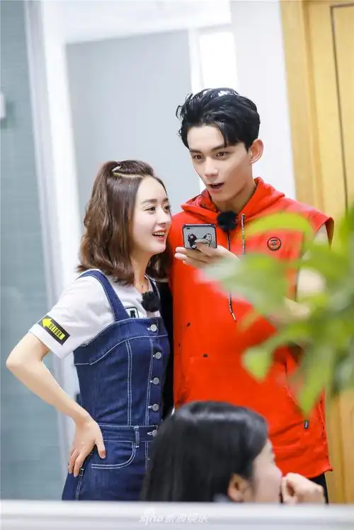 [赵丽颖][新闻]170728 《奇楼》暖心收官 赵丽颖吴亦凡变身"解忧"使者