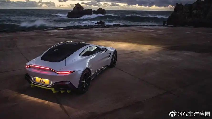 aston martin vantage(2019 )