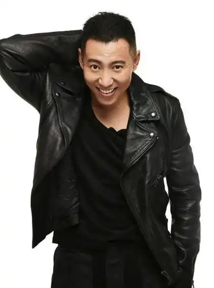 回顾阿斯茹:嫁给瘫痪的谷智鑫,不照顾8年,两度错失婚礼成遗憾