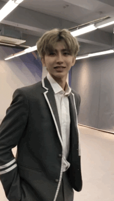 400_705竖版 竖屏gif 动态图 动图