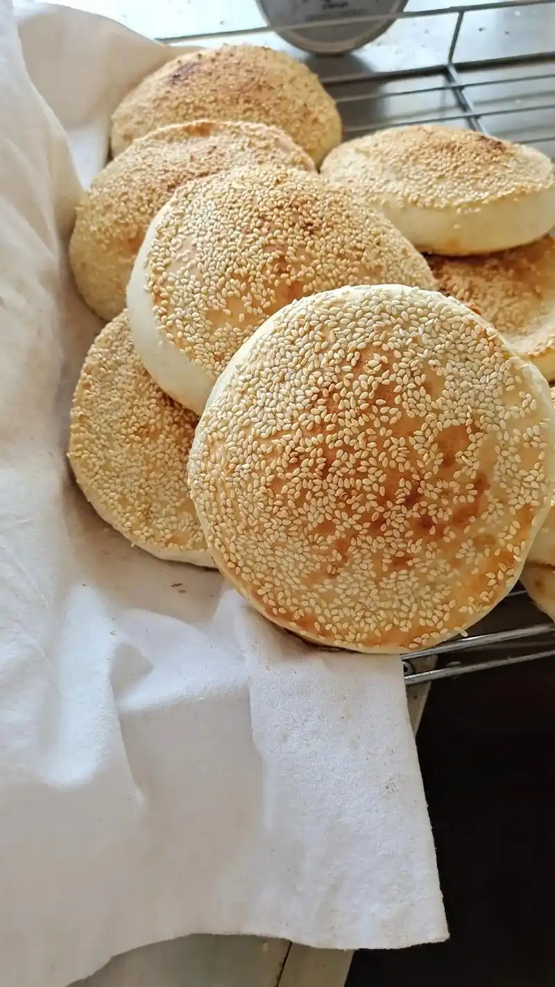 都说打烧饼可以变有钱,买房买车有存款,为了成为有钱人我已经迈 - 抖