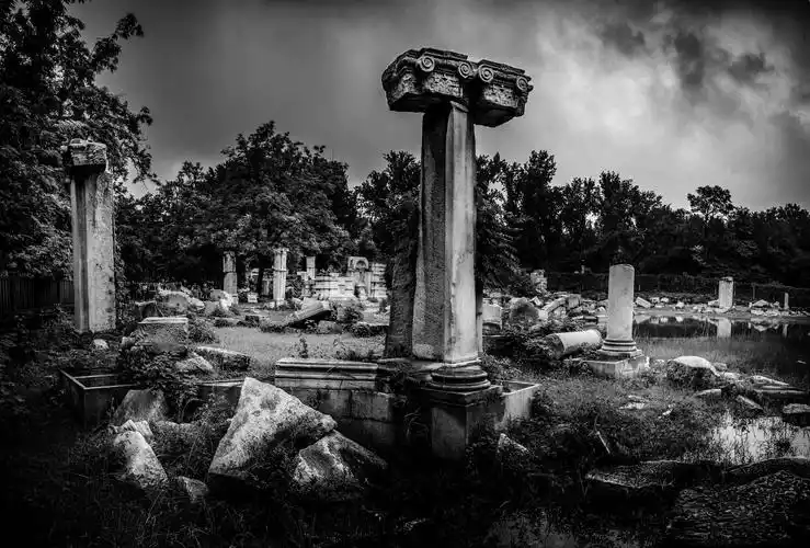 无言的控诉(圆明园遗址).欢迎指正转发.谢谢.胡时芳摄影.