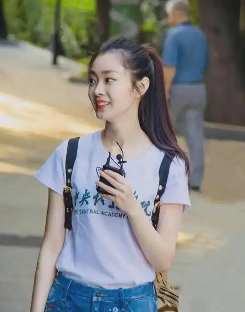 宋轶大学时期照片一看就是上学期间会被很多人暗恋的女孩子