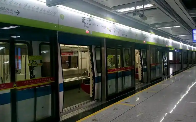 广佛线蓝带gfx015016沥滘站④站台折返进站新城东方向下站南洲可换乘