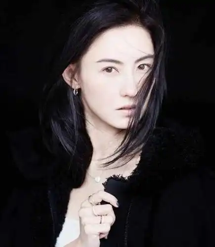 张柏芝是有故事的女人,在她的眼神中,似乎道尽了很多的沧桑,但依旧