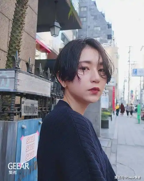 谁也是不染发派夏日的短发灵感黑发的魅力不怕过时