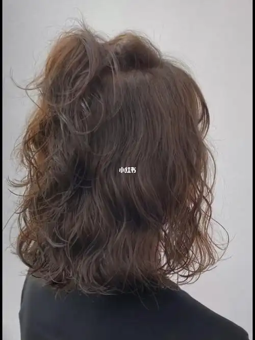齐肩蛋蛋卷发根蓬松