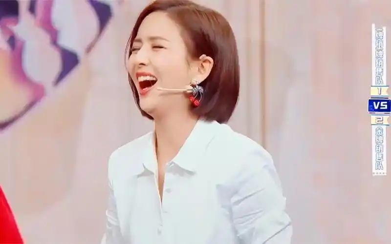 杨迪:说出你身体三个缺陷,腾哥:那喷吧,无可挑剔,佟丽娅笑坏