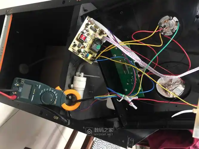 专家修一个饮水机! - 拆机乐园 数码之家