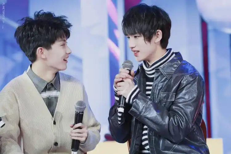 马丁/祺鑫 图源水印. - 堆糖,美图壁纸兴趣社区