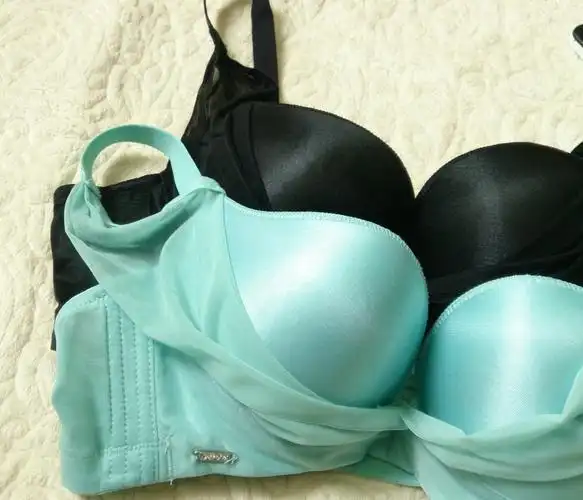 布可商务 聚拢 美体 修正型 超轻无束缚冰丝 文胸 一件代发