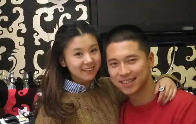 李小萌婚后整容级变化老公王雷依旧她却焕然一新