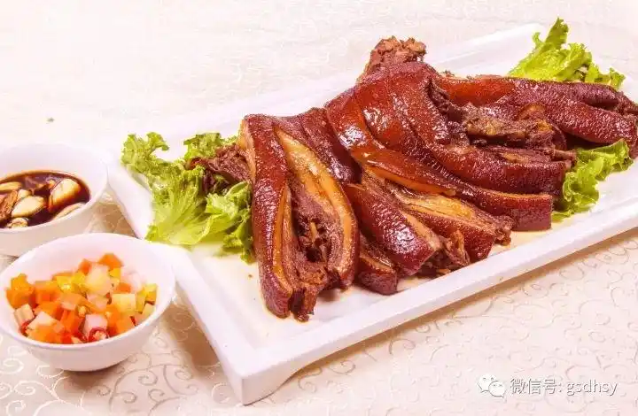 甘肃名厨"蕨麻猪新菜品"发布会在敦煌盛宴举办