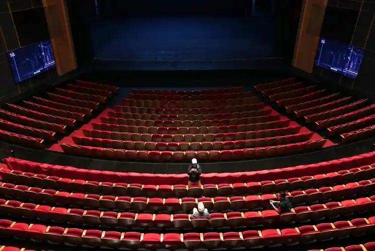 上海大剧院庆祝二十四岁"生日"|刘颖|东方市_新浪新闻