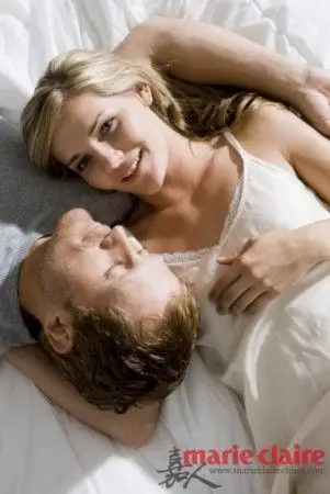 控制猴急男人床上节奏性福自然来敲门