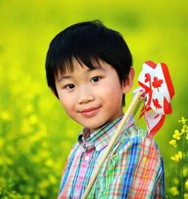 男孩短发型,最时尚的发型不一定适合你家的宝宝,日常梳发必然是简单却