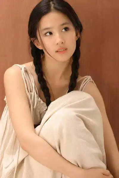 刘亦菲早年旧照 十年如一日的美貌