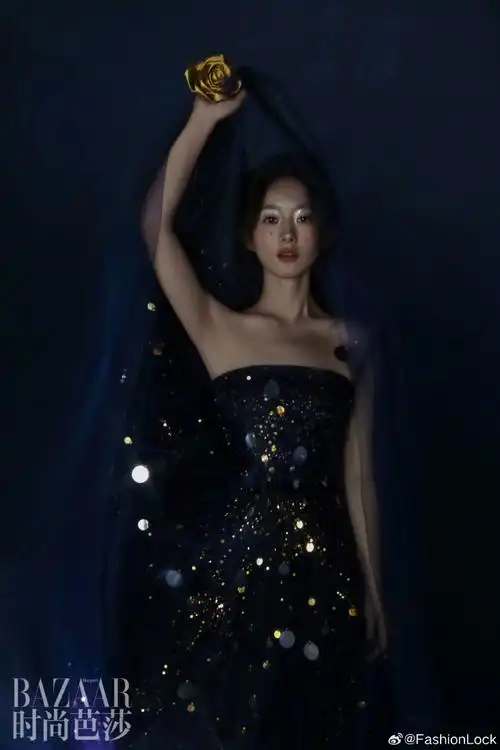 赵丽颖时尚芭莎闭年刊封面##赵丽颖暗夜缪斯芭莎大片