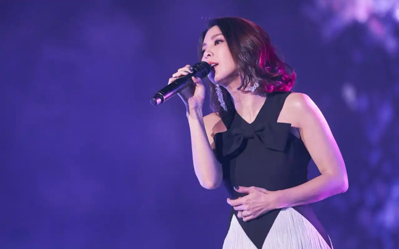 【开口跪】许茹芸柔情似水演绎经典《为你我受冷风吹》【蒙面唱将猜猜