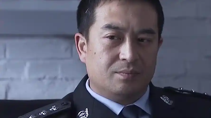 使命Ⅱ:公安局长成立专案组 内鬼慌了露出马脚 大骂林荫自以为是