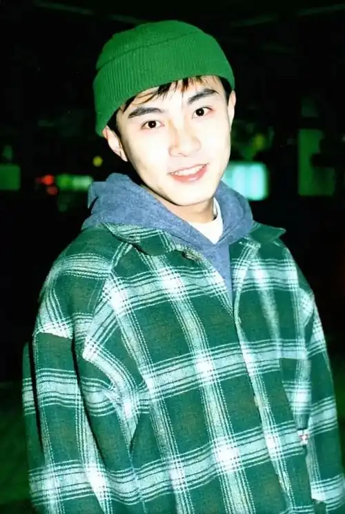 回顾张卫健破产无人帮只有刘德华伸出援手一句话他改变人生