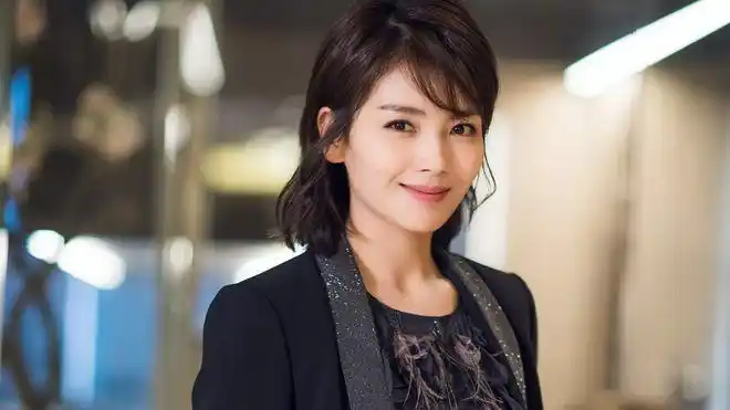 刘涛和马天宇拍吻戏时,王珂看到后:300万装的假牙,下嘴轻点啊_网易