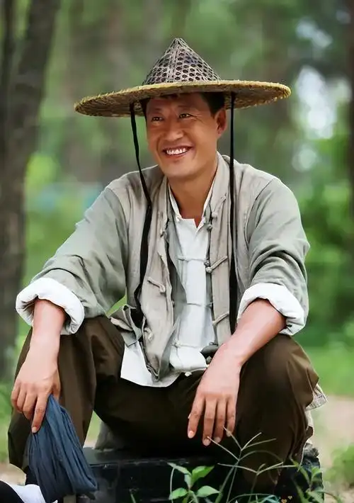 于震:娶小13岁辛月,婚后连生三胎,如今一家五口其乐融融最新消息动态