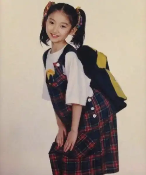 景甜:出道资源逆天,与张继科3年恋情无果,如今34岁仍单身