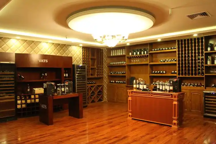 万国红酒直销中心名庄馆