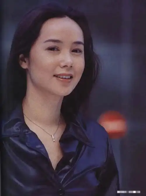 蒋雯丽长发旧照