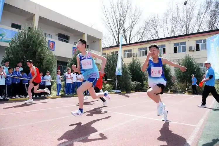 长安区中部教育片区首届中小学生田径运动会开幕 西安新闻网