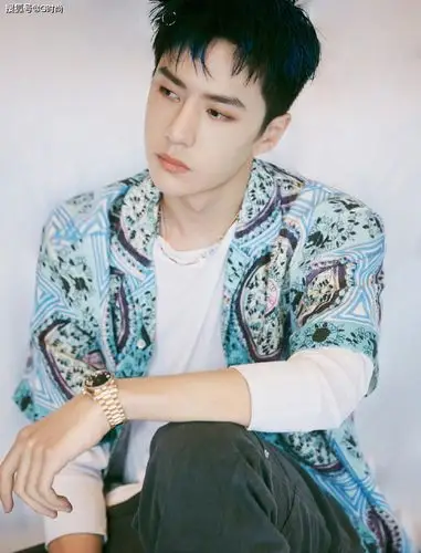 g时尚 2020-08-25 01:02:16 1 / 6 王一博最新造型图释出.