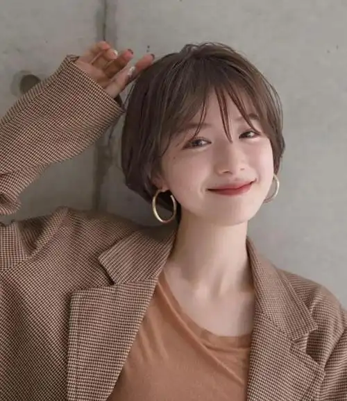 什么颜色头发好看,皮肤白染什么颜色头发好看(不染后悔的6款神仙发色)