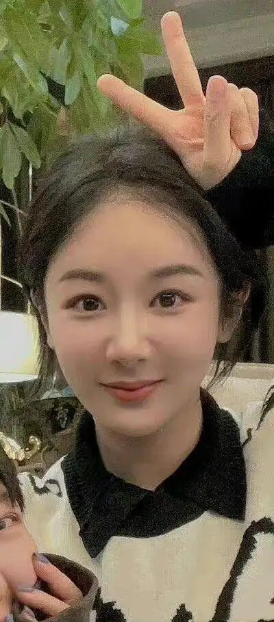 顶流女星们的素颜有多绝!唐嫣白到发光,刘亦菲杨幂热巴杨紫仙美