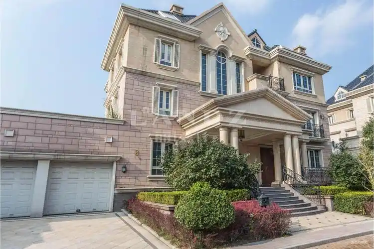 丽宫别墅5室3厅5卫1012㎡东7499万