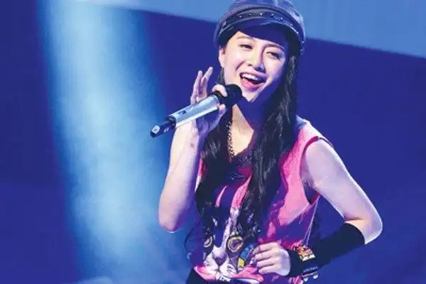 李嘉格个人资料简介和导演老公车澈怎么认识的