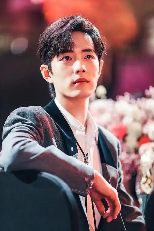 肖战壁纸超话#肖战#xz#肖战 肖战工作室#肖战20191203 时尚cosmo盛典